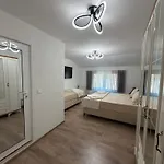 Eli&mira- за гости грохотно Къща за гости *